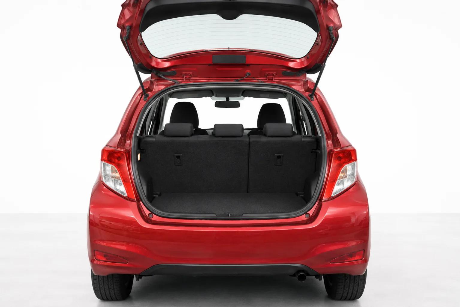 Toyota Yaris — Coffre